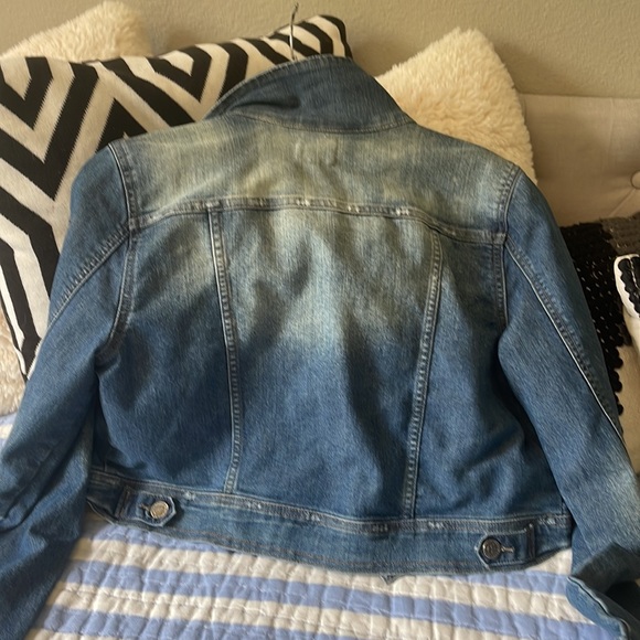 Super cute and soft cropped Jean jacket - Picture 5 of 5